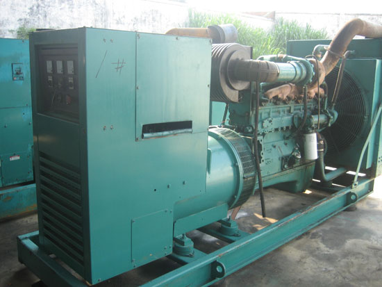 凤台租赁发电机- 发电机碳刷磨损的原因是什么