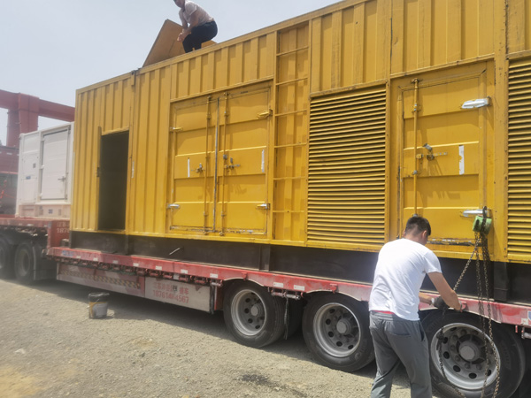 凤台除了负载情况和发动机维护，还有哪些因素会影响 200kw 柴油发电机的油耗？